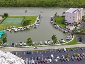 1  Bluebill  AVE, Naples, FL 34108