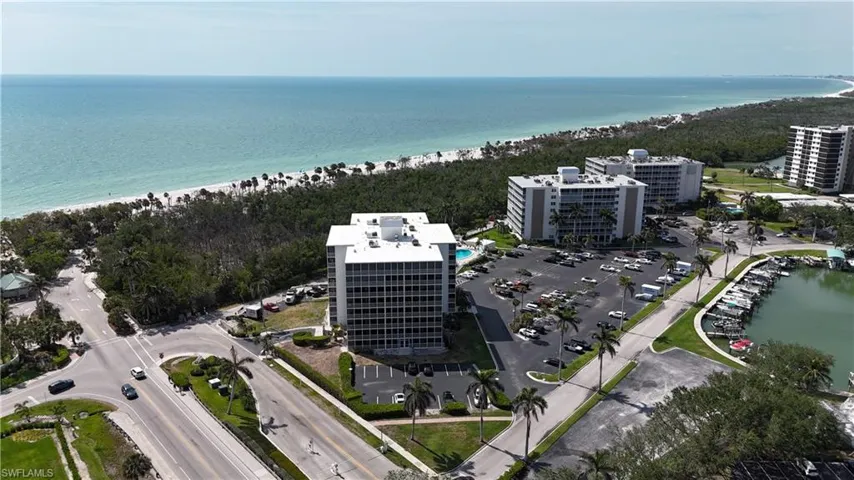 1  Bluebill  AVE, Naples, FL 34108