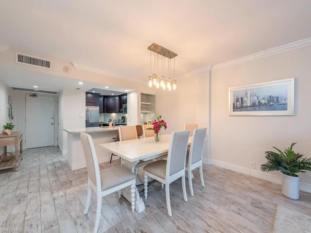 1  Bluebill  AVE, Naples, FL 34108