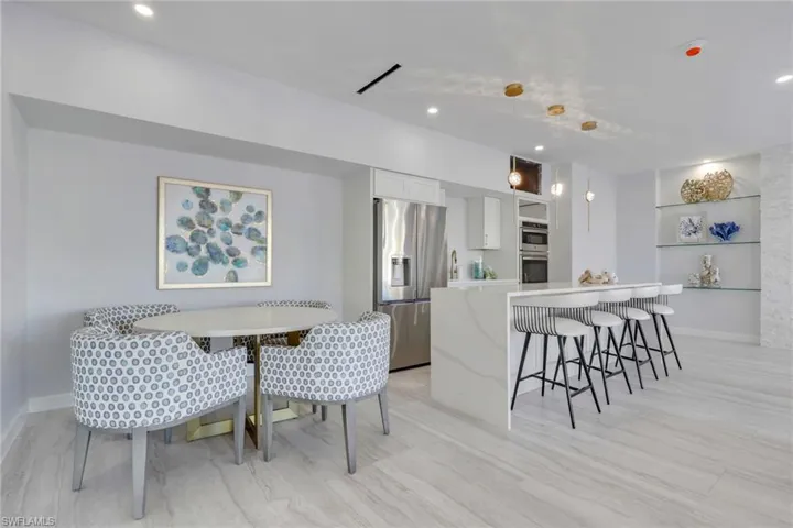 1  Bluebill  AVE, Naples, FL 34108