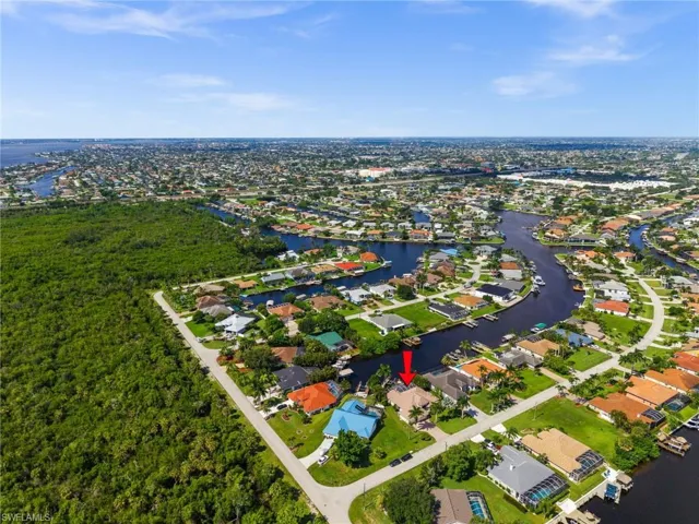 Great location in the Four Mile Cove area