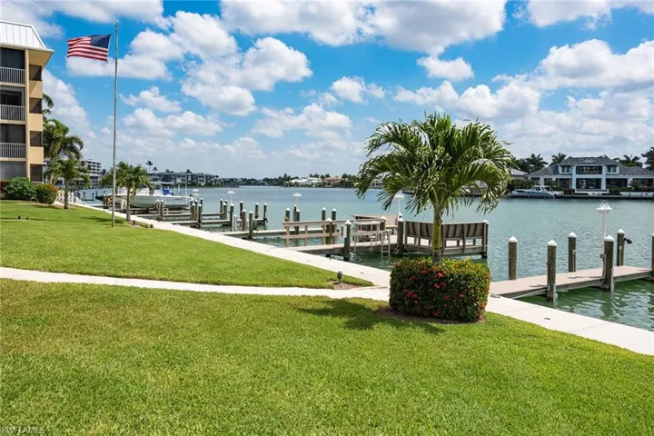 3000 Gulf Shore Blvd N # 216, Naples Fl 34103