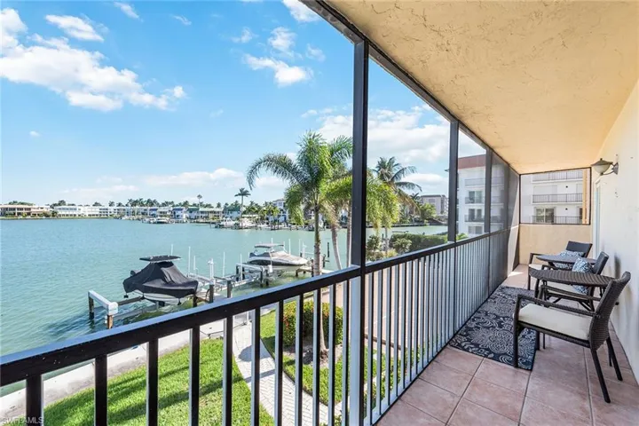 3000 Gulf Shore Blvd N # 216, Naples Fl 34103