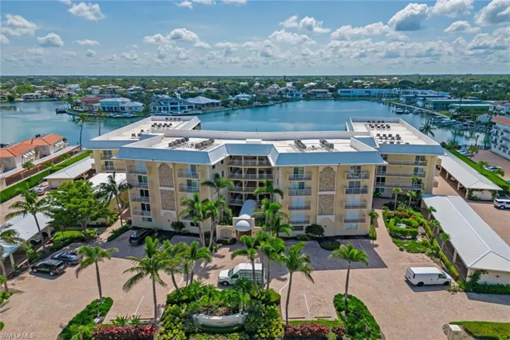 3000 Gulf Shore Blvd N # 216, Naples Fl 34103