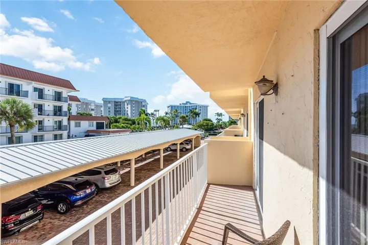 3000 Gulf Shore Blvd N # 216, Naples Fl 34103