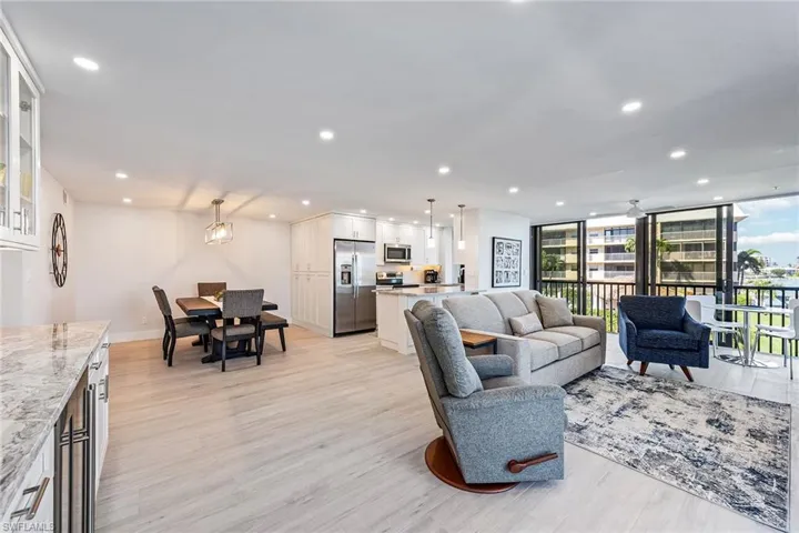 3000 Gulf Shore Blvd N # 216, Naples Fl 34103