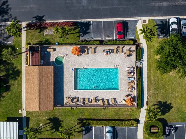 Bird's eye view of a pool area
