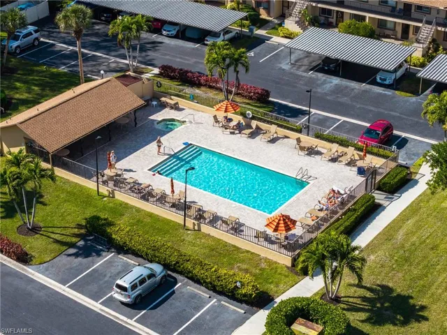 Bird's eye view of a pool area
