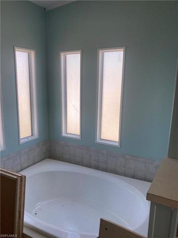 Primary bath and separate tub