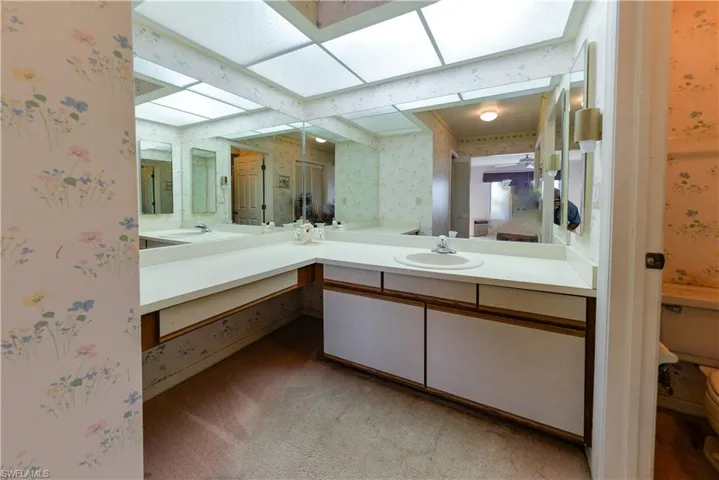 Master Bath Area