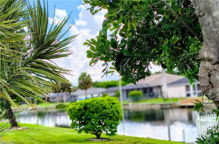 2306 8th St, Cape Coral, Florida 33990