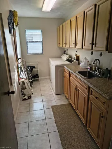 2306 8th St, Cape Coral, Florida 33990