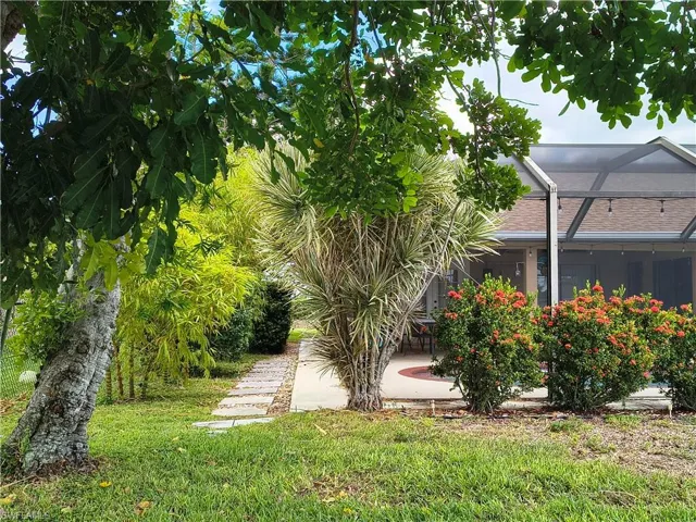 2306 8th St, Cape Coral, Florida 33990