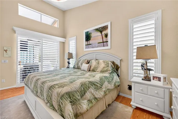 9512 Mariners Cove Ln, Fort Myers, Florida 33919