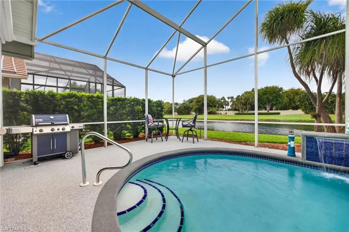 9512 Mariners Cove Ln, Fort Myers, Florida 33919