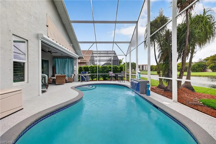 9512 Mariners Cove Ln, Fort Myers, Florida 33919