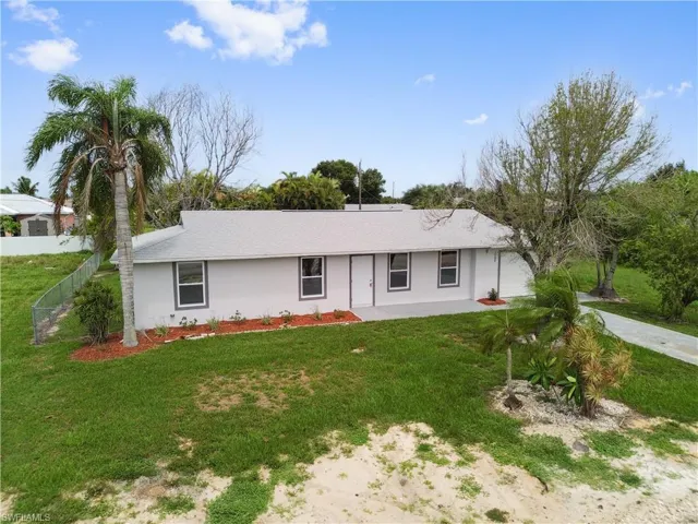 2100 NE 14th  PL, Cape Coral, FL 33909