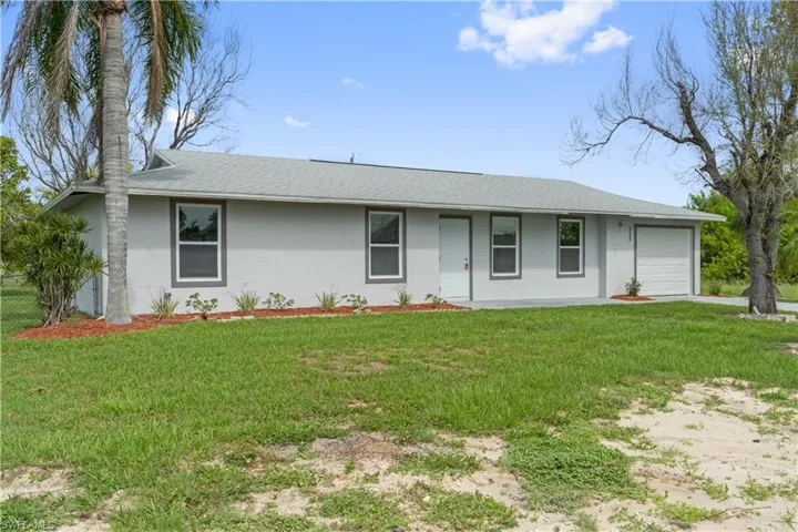 2100 NE 14th  PL, Cape Coral, FL 33909