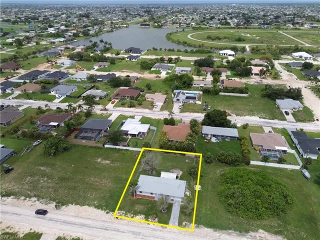 2100 NE 14th  PL, Cape Coral, FL 33909