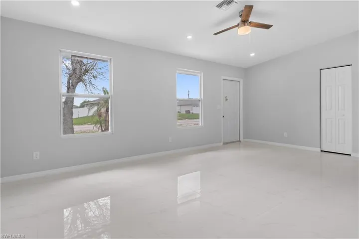 2100 NE 14th  PL, Cape Coral, FL 33909