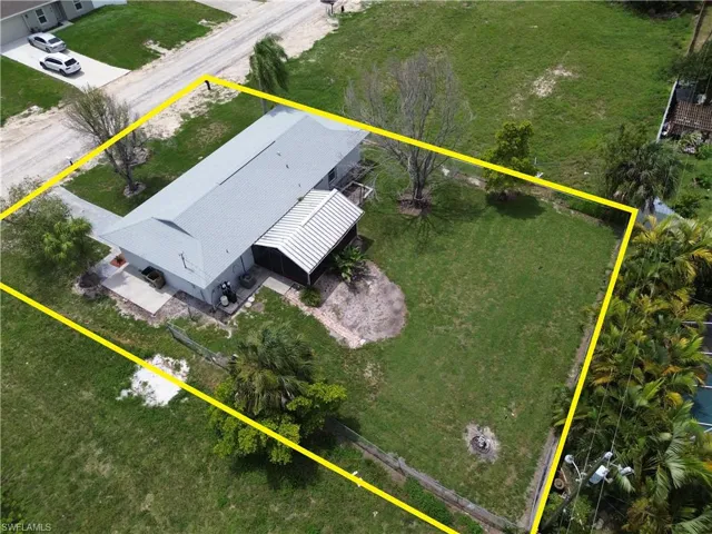 2100 NE 14th  PL, Cape Coral, FL 33909