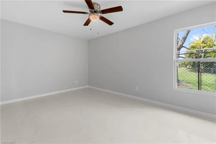2100 NE 14th  PL, Cape Coral, FL 33909