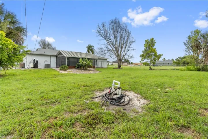 2100 NE 14th  PL, Cape Coral, FL 33909