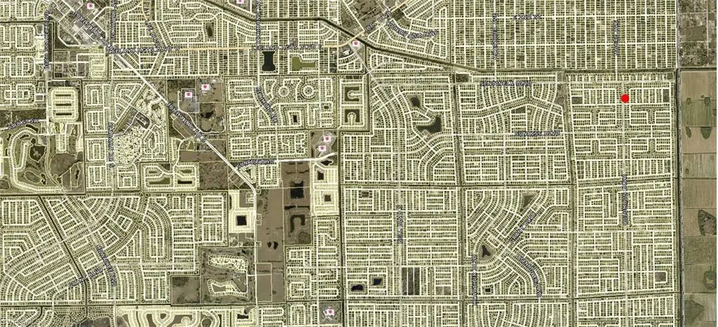133 Columbus Blvd S, Lehigh Acres, Florida 33974