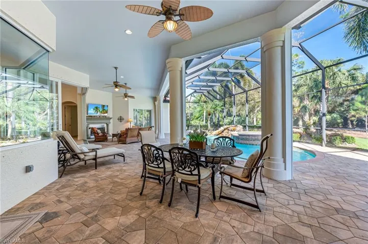 7610 Palmer Ct, Naples, Florida 34113