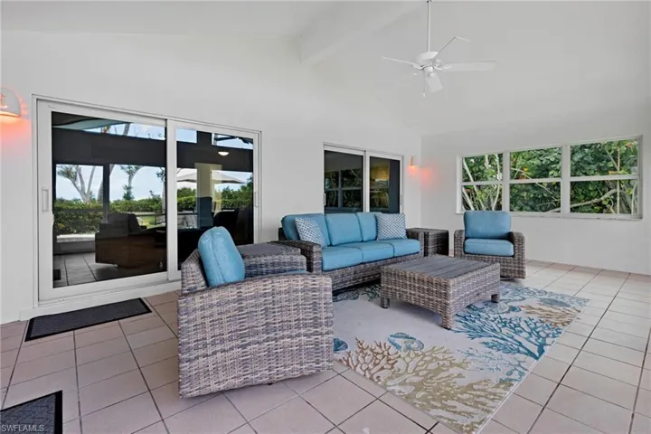 View of patio / terrace with outdoor lounge area