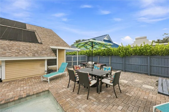 862 97th Ave N, Naples, Florida 34108
