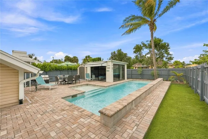 862 97th Ave N, Naples, Florida 34108