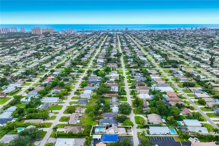 862 97th Ave N, Naples, Florida 34108