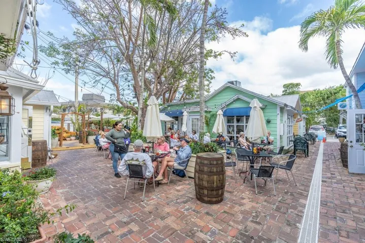 local dining/shopping nearby