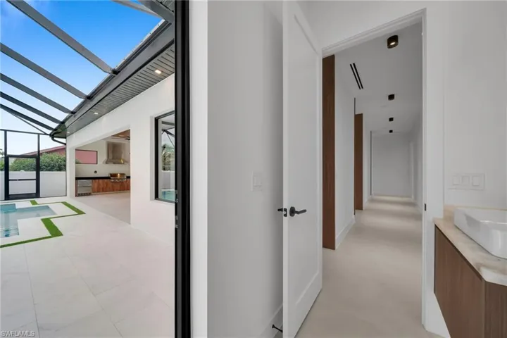 4418 Sw 25th Pl, Cape Coral, Florida 33914