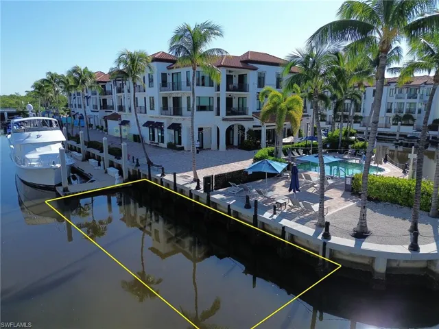 1500 5th Ave S, Naples, Florida 34102