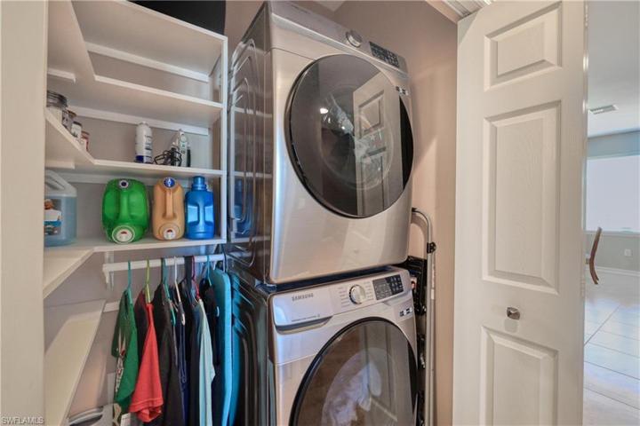 Samsung Washer/Dryer with closet shelves