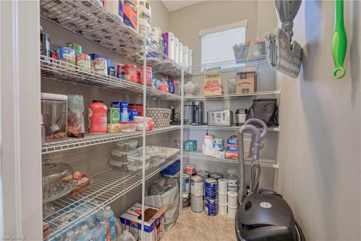 Walk in Kitchen pantry