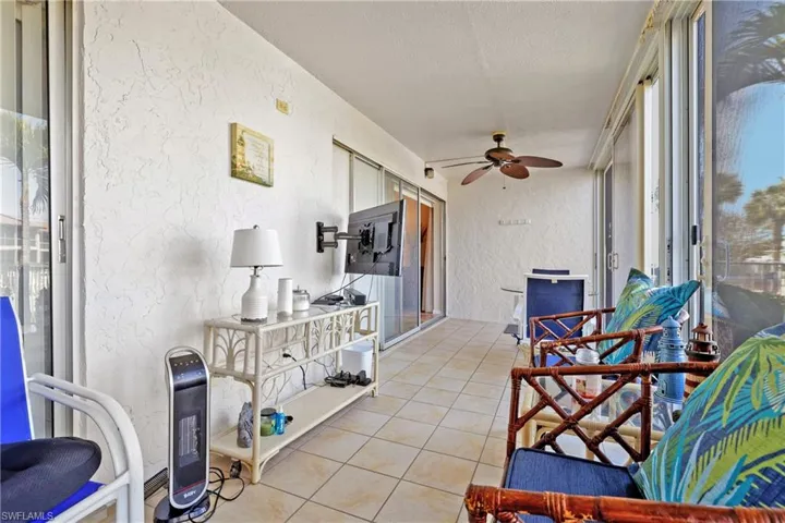 Large Lanai