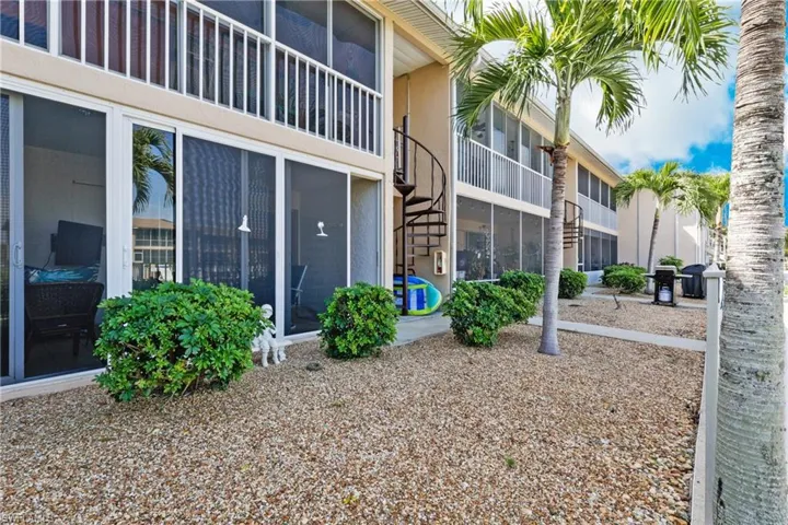 809 SE 46th  LN, Cape Coral, FL 33904