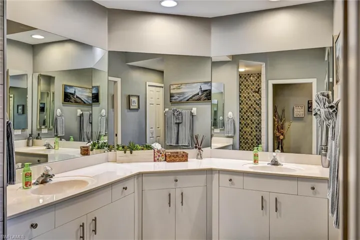 Master Bath!