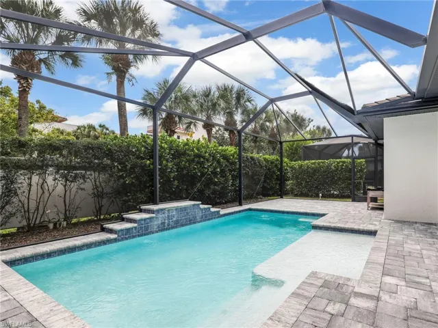 10047  Florence  CIR, Naples, FL 34119