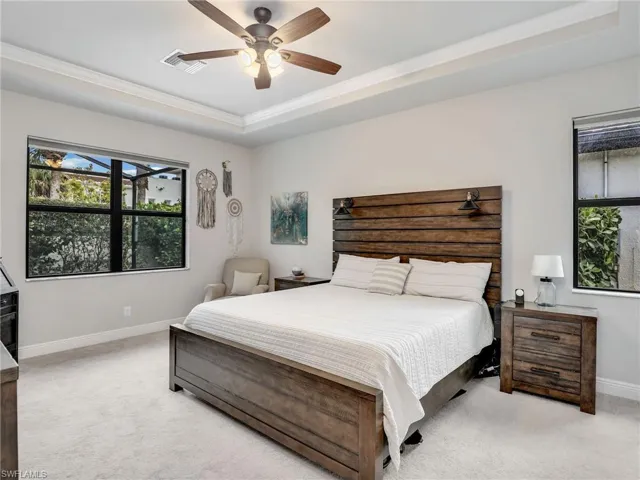 10047  Florence  CIR, Naples, FL 34119