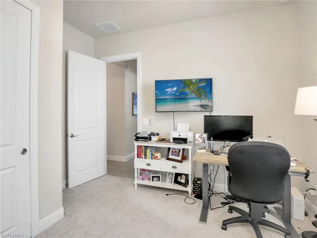 10047  Florence  CIR, Naples, FL 34119