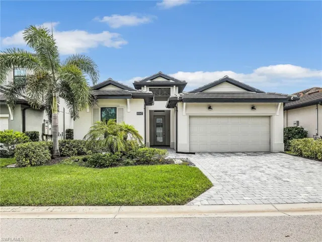 10047  Florence  CIR, Naples, FL 34119
