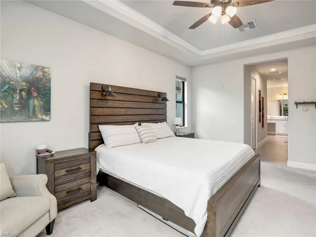 10047  Florence  CIR, Naples, FL 34119