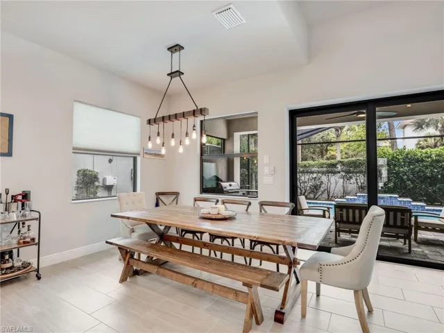 10047  Florence  CIR, Naples, FL 34119