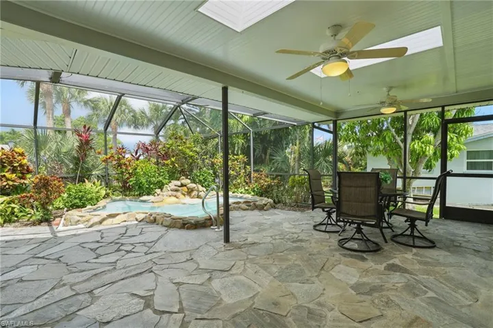 5305 Darby Ct, Cape Coral, Florida 33904