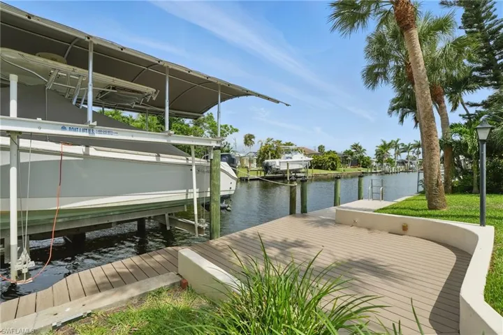 5305 Darby Ct, Cape Coral, Florida 33904