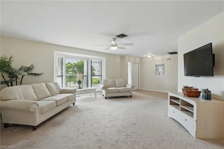 5305 Darby Ct, Cape Coral, Florida 33904